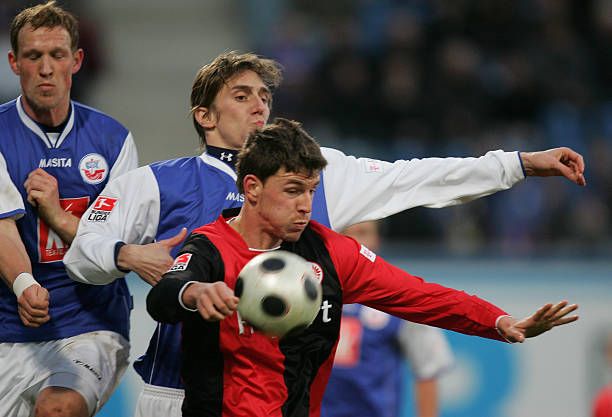 表现抢眼 表现抢眼